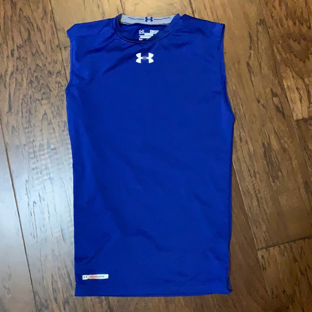 Men’s sleeveless under armor top